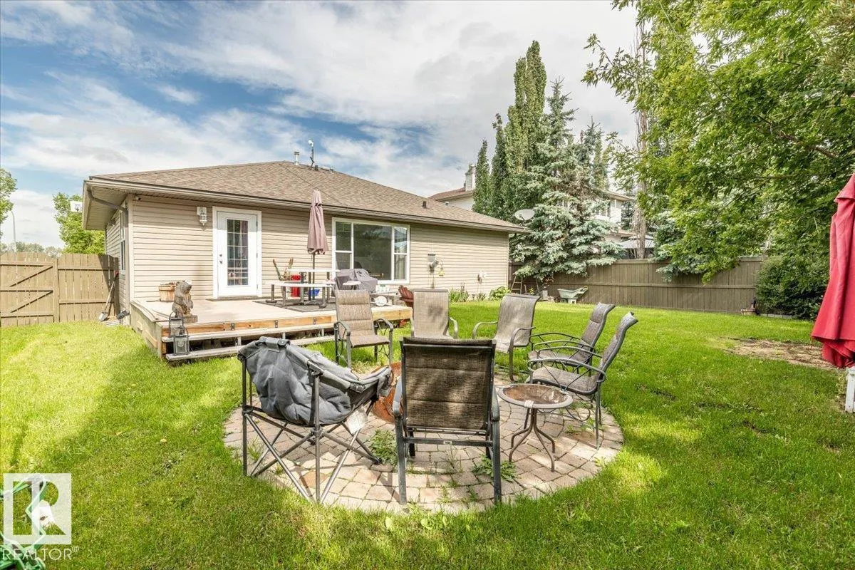 16 Westview DR