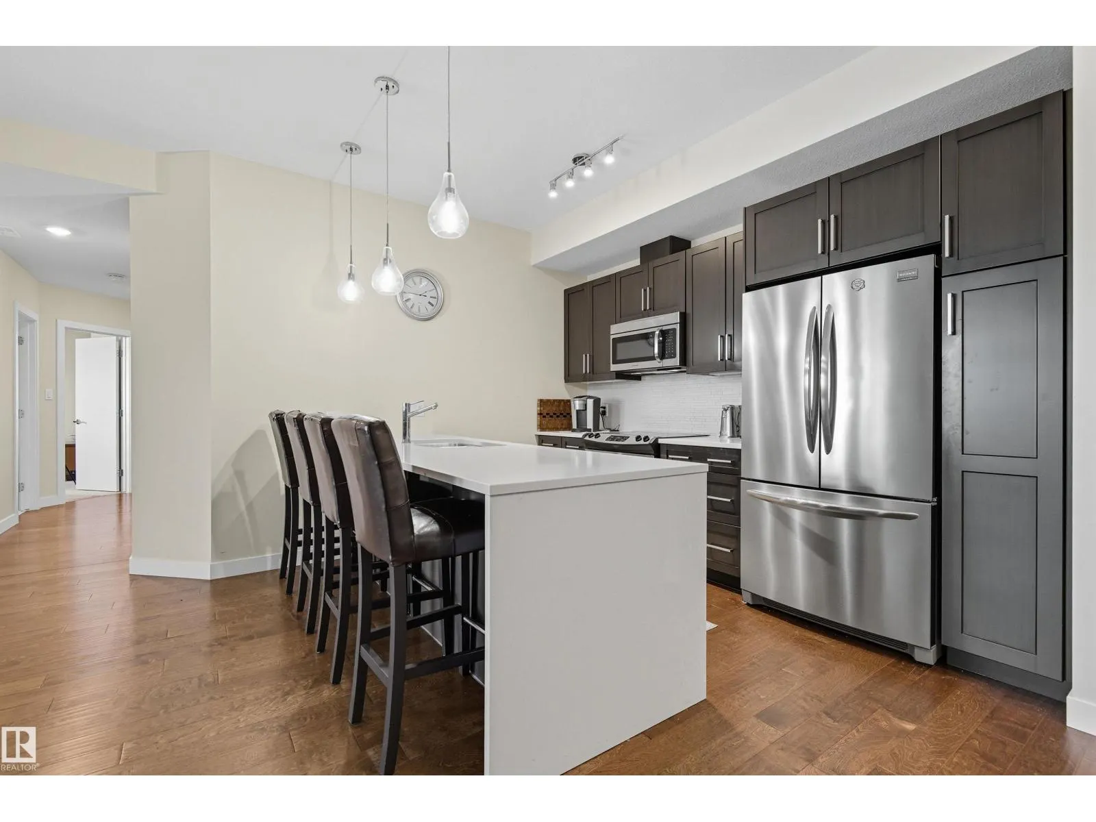 #414 625 LEGER WY NW