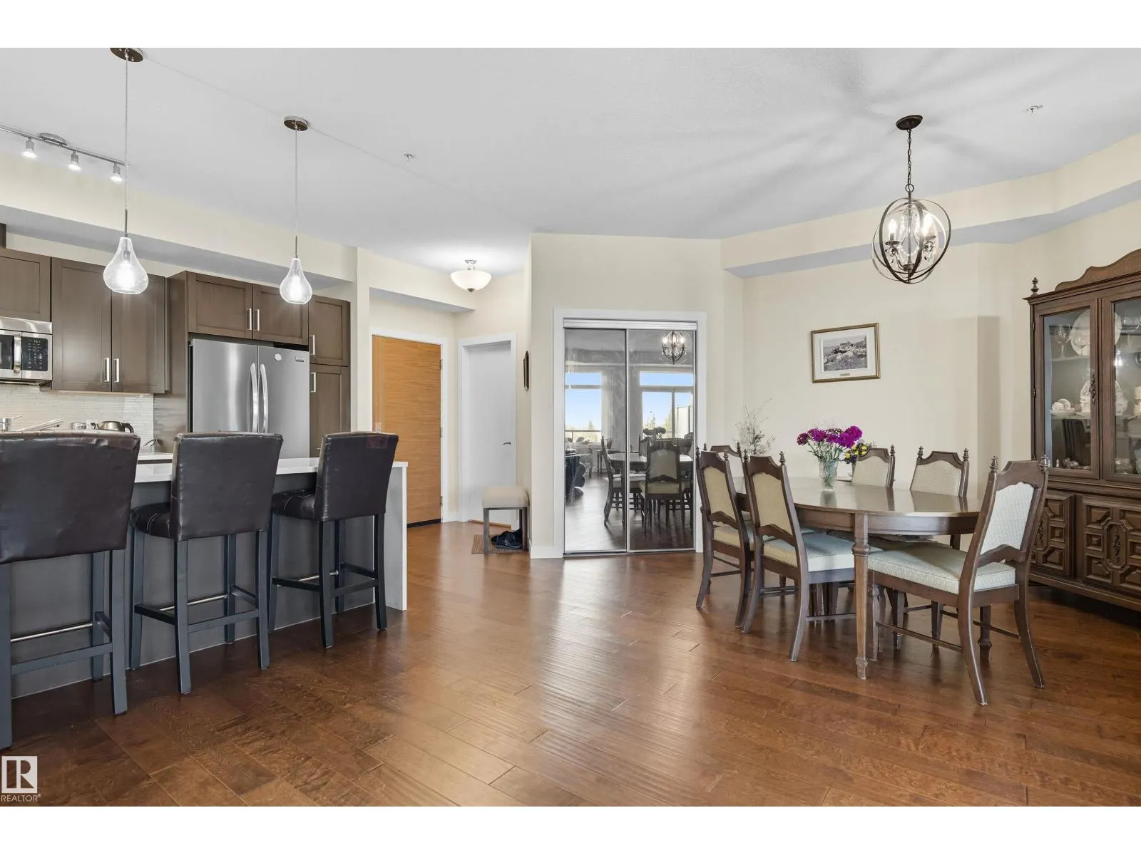 #414 625 LEGER WY NW