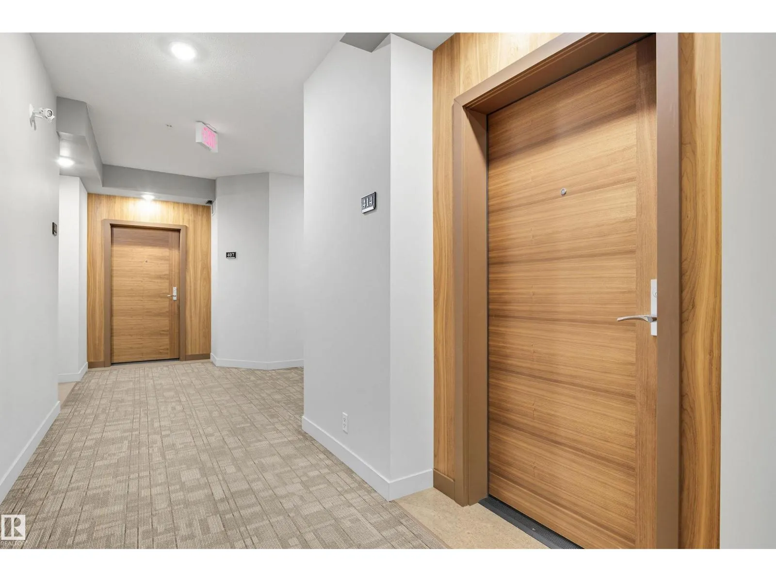 #414 625 LEGER WY NW
