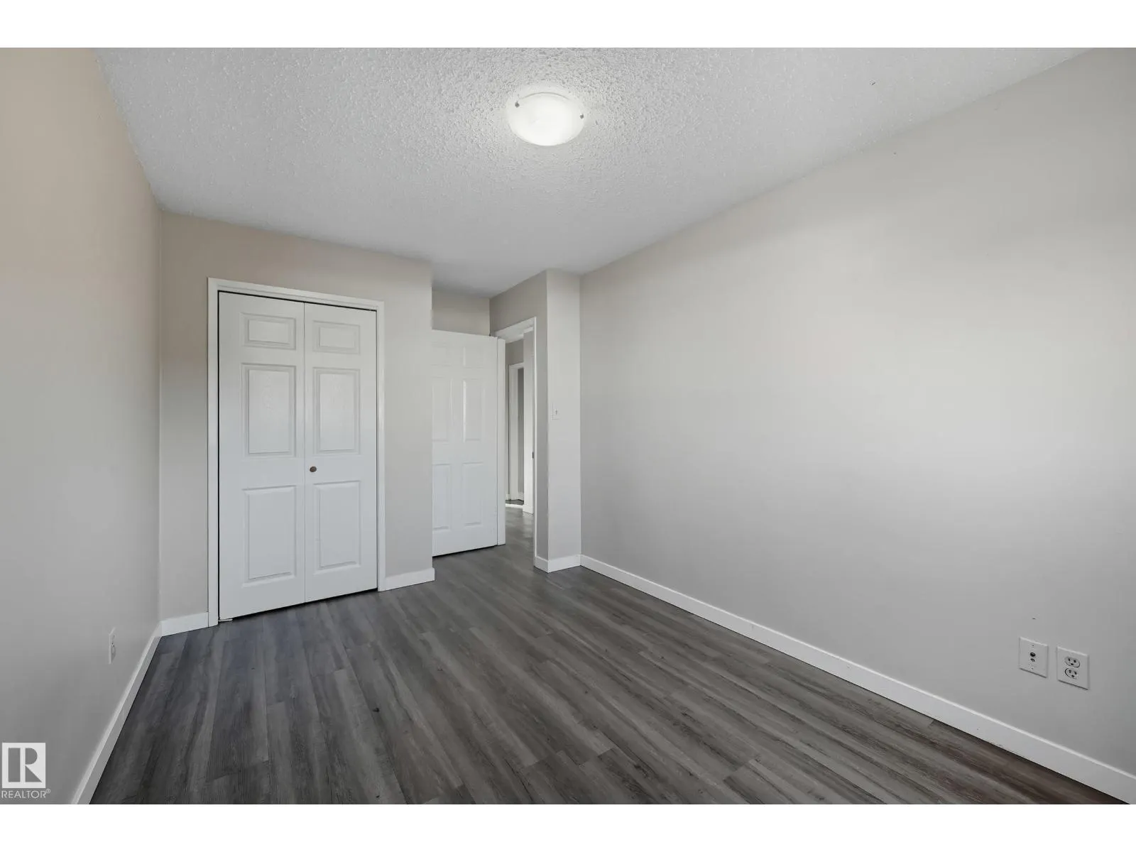 12707 12709 122 ST NW