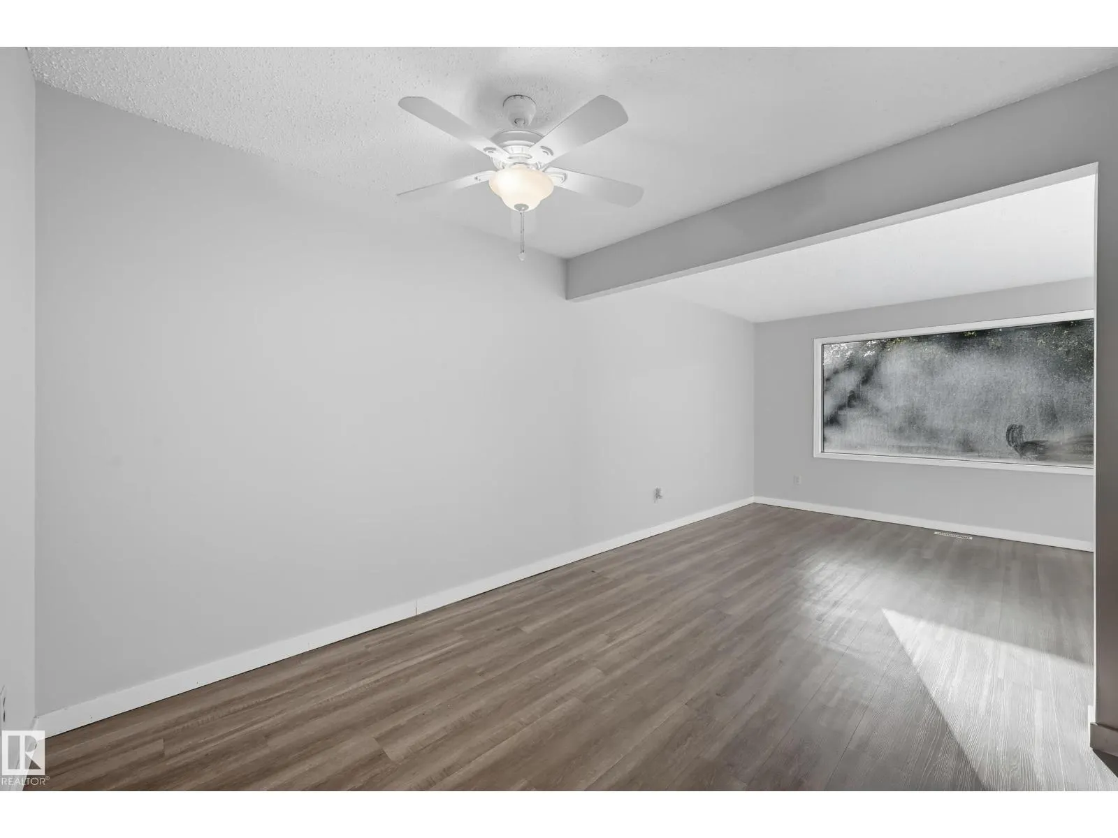 12707 12709 122 ST NW