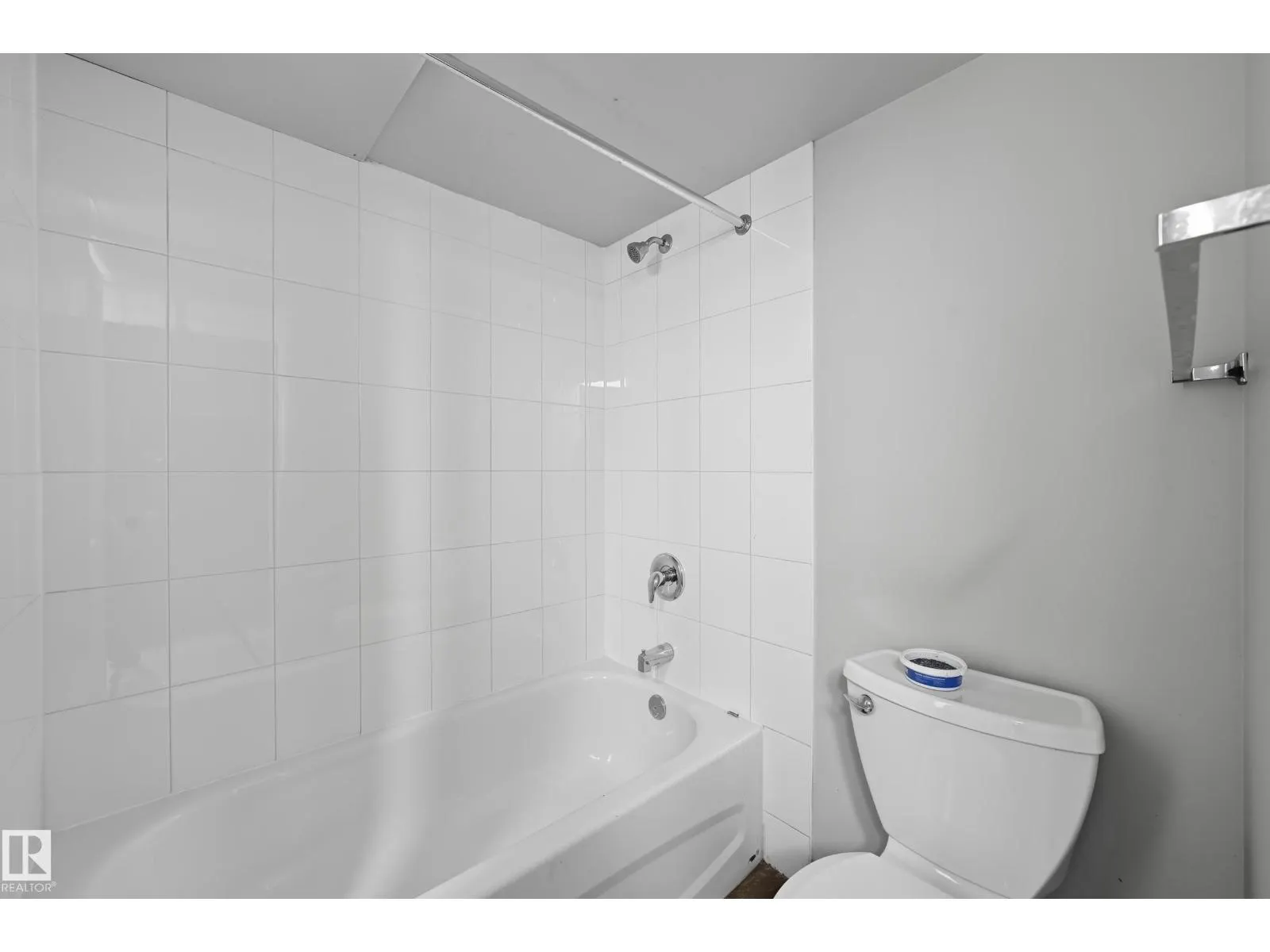 12707 12709 122 ST NW