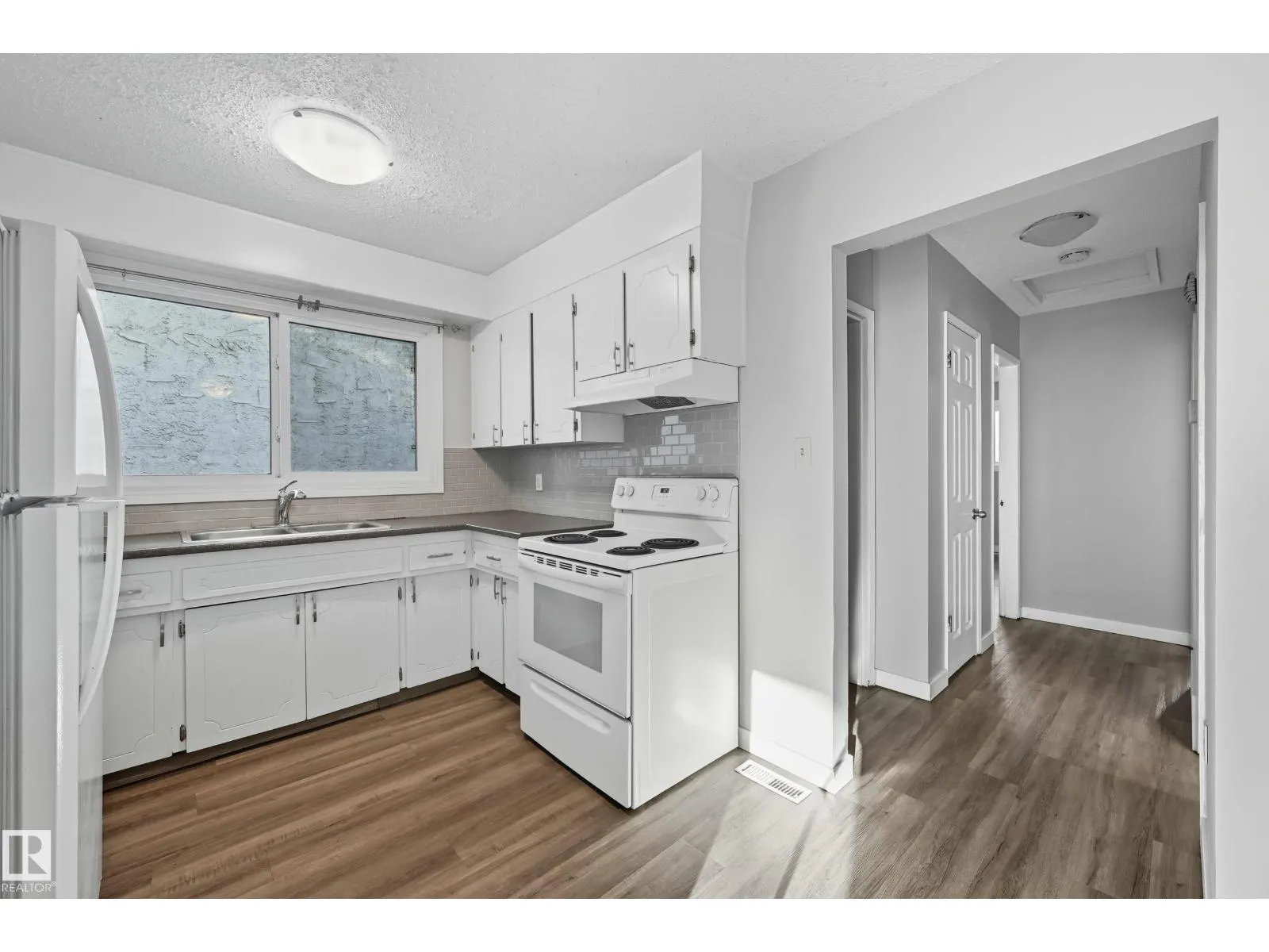 12707 12709 122 ST NW