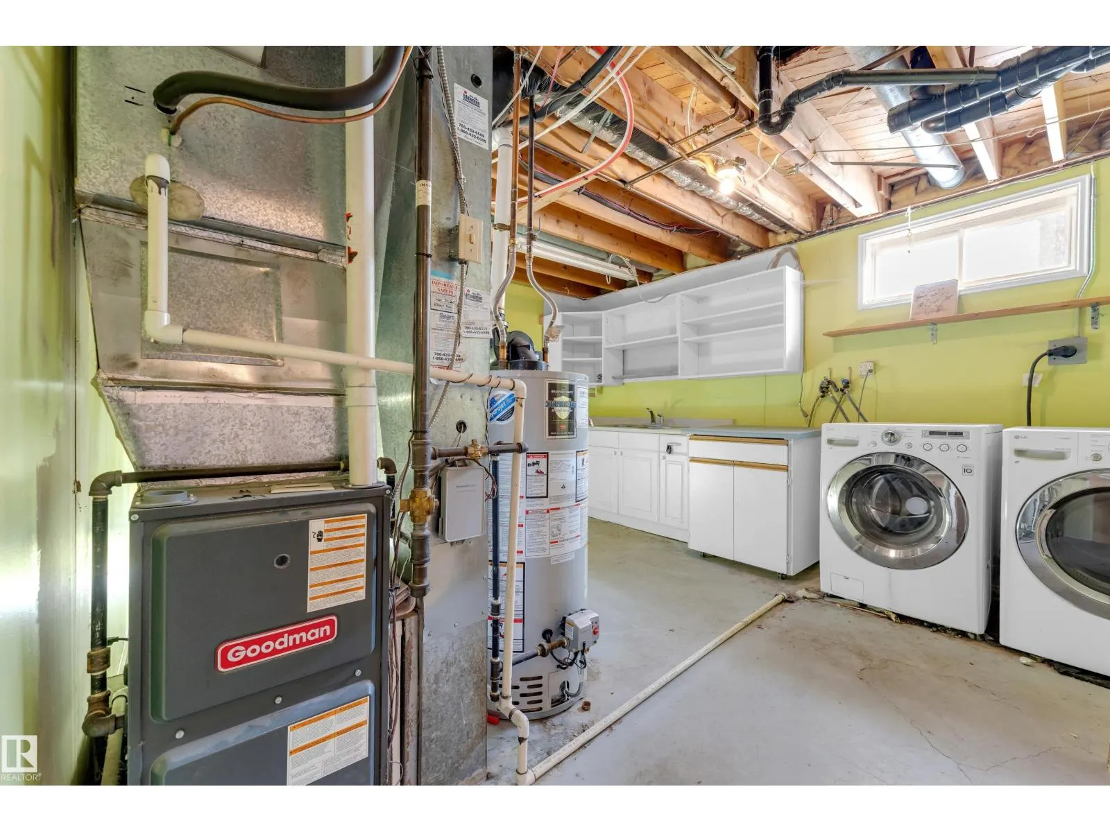 8103 14 AV NW