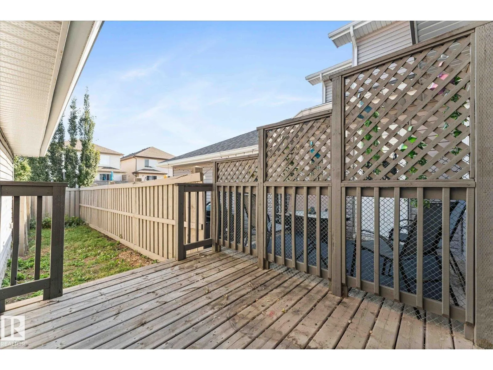 527 CHAPPELLE DR SW