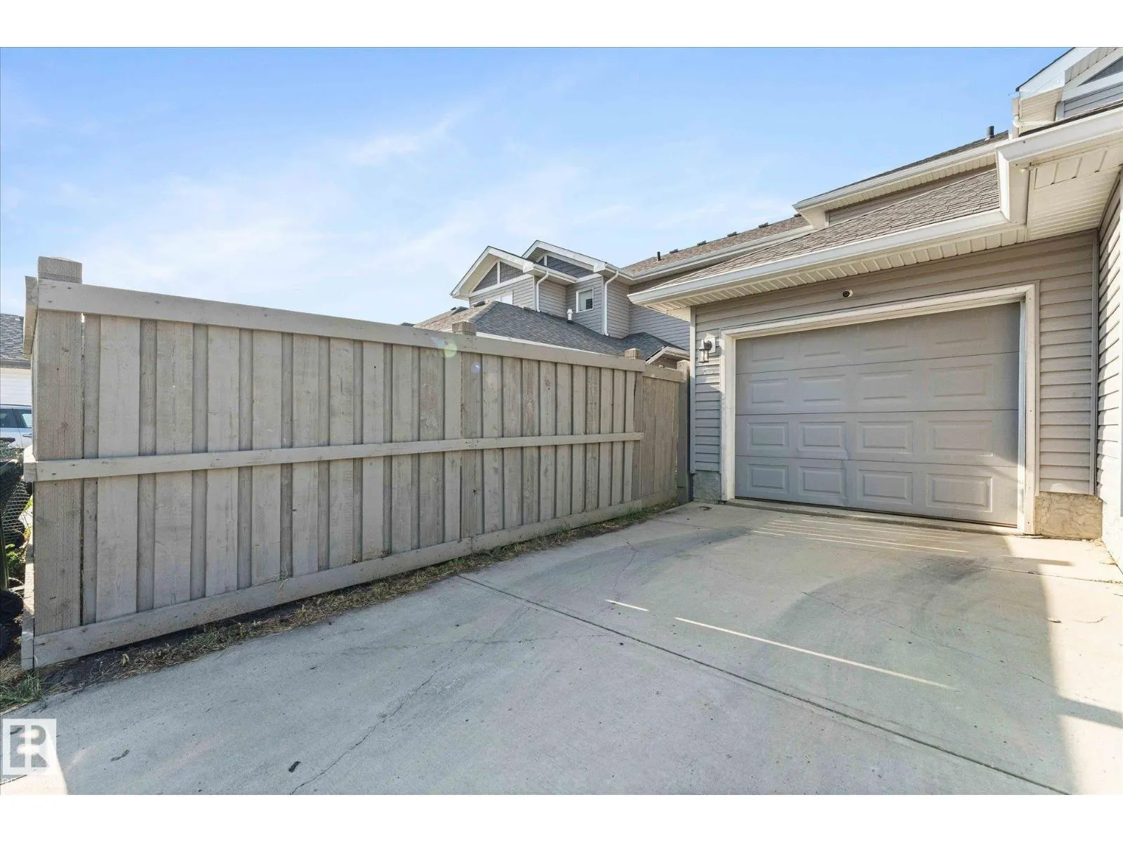 527 CHAPPELLE DR SW
