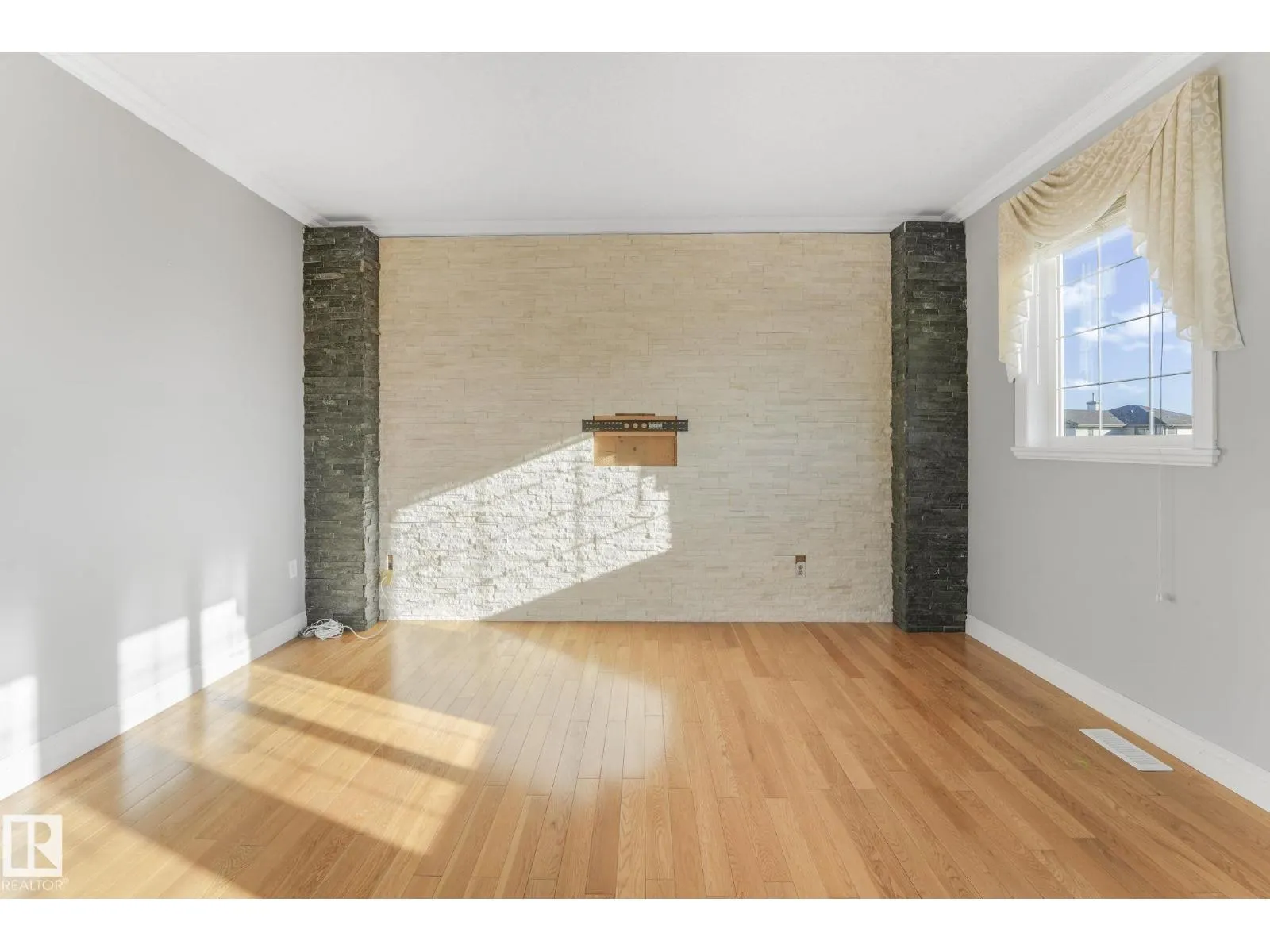 140 COTE CR NW