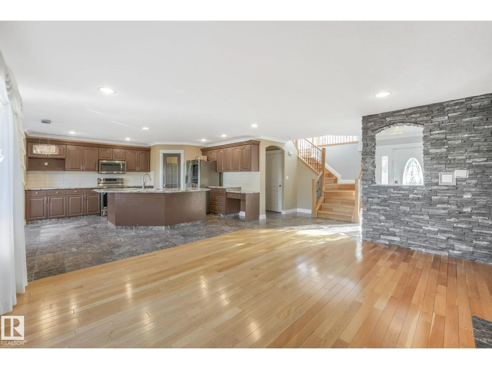 140 COTE CR NW