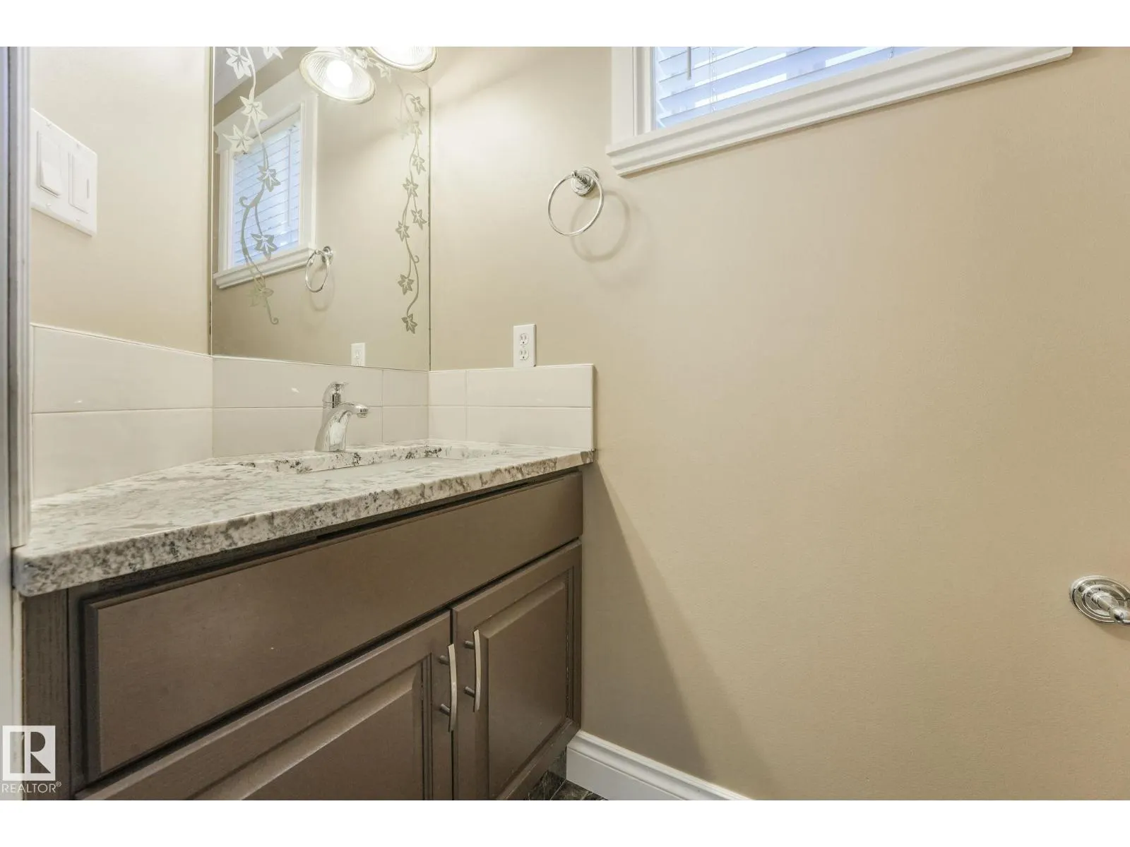 140 COTE CR NW