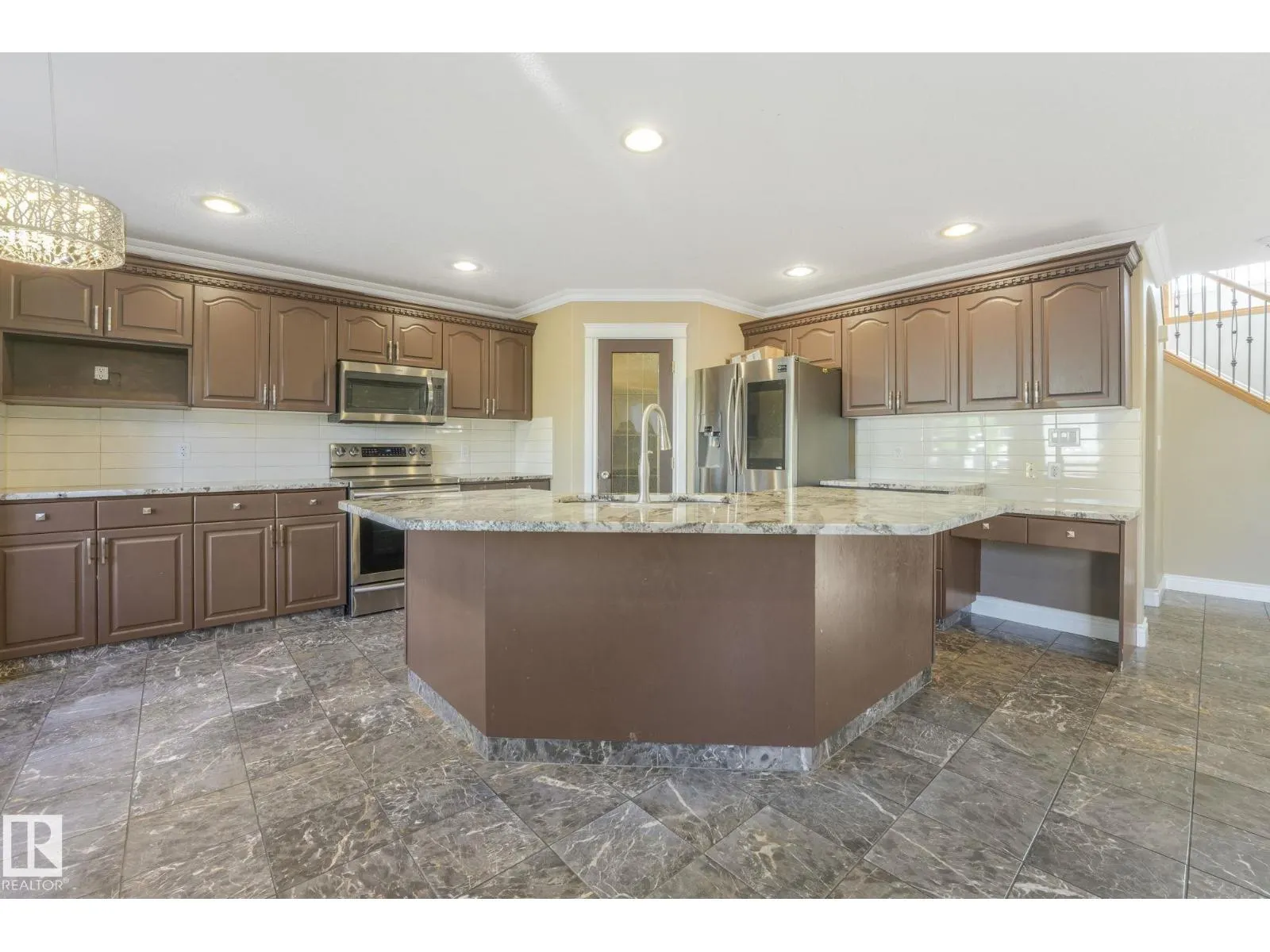 140 COTE CR NW