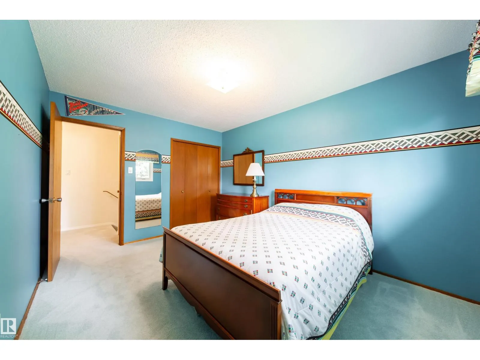 10820 42A AV NW