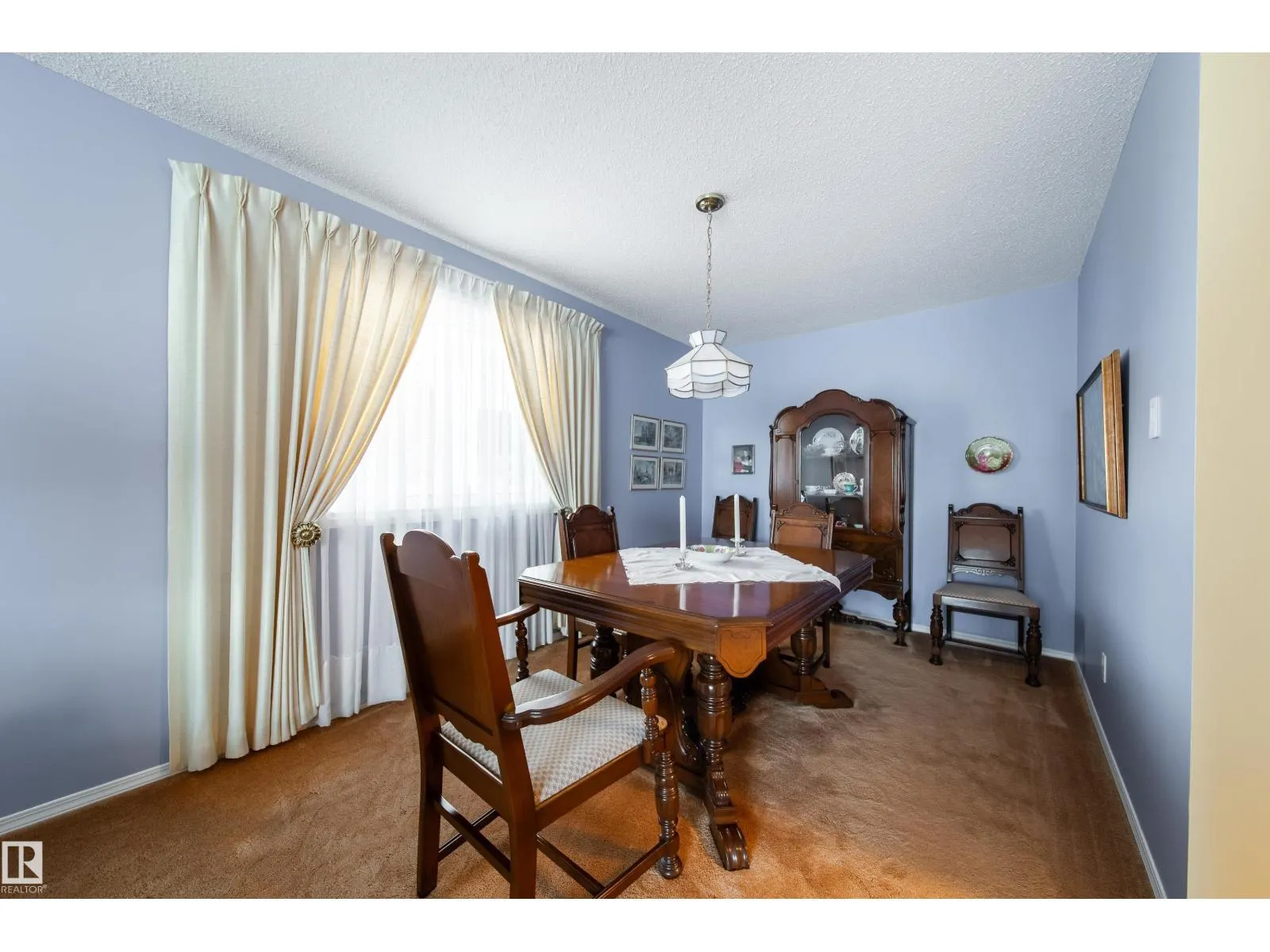 10820 42A AV NW