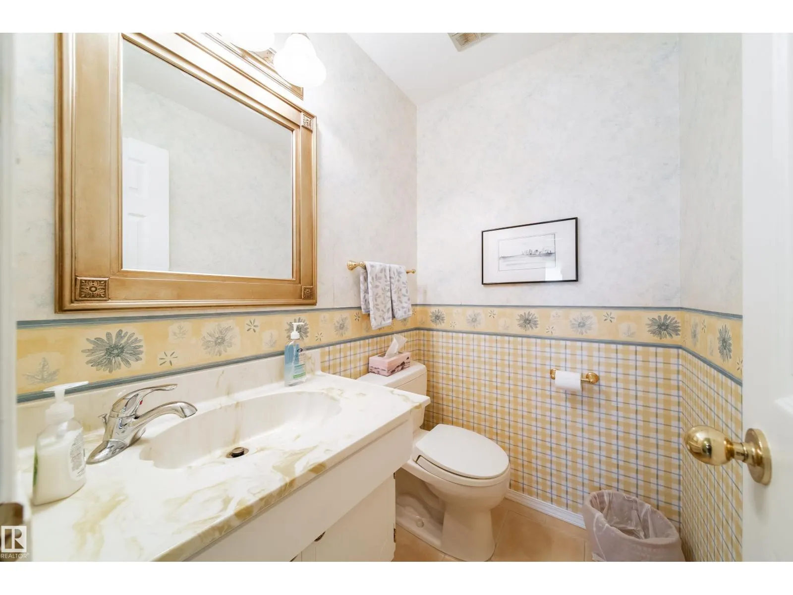 10820 42A AV NW