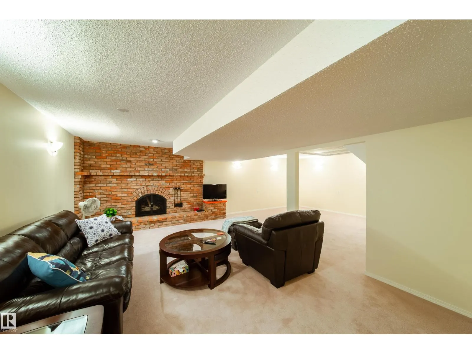 10820 42A AV NW