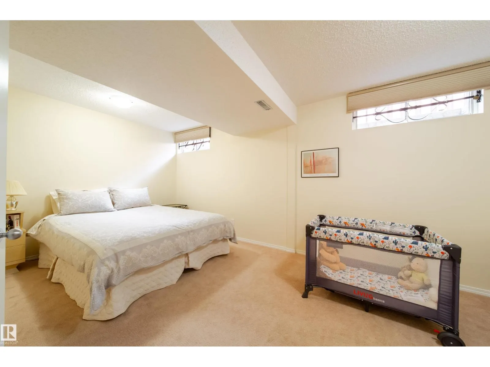 10820 42A AV NW