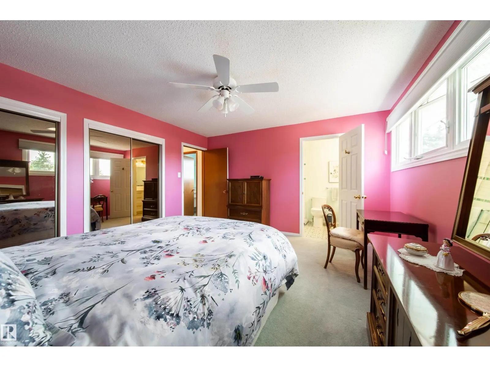 10820 42A AV NW
