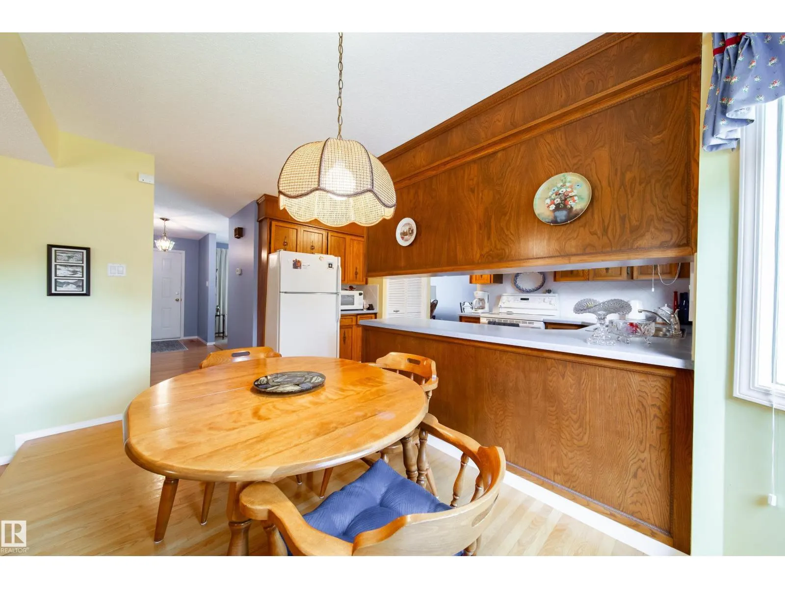 10820 42A AV NW