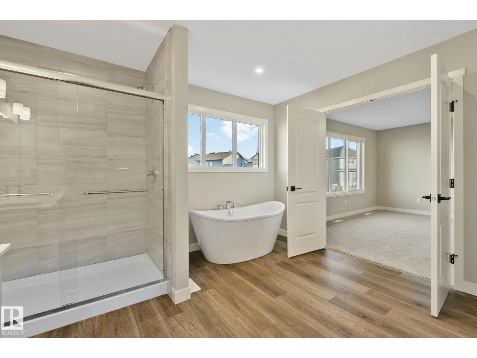 41 Savoy Cr