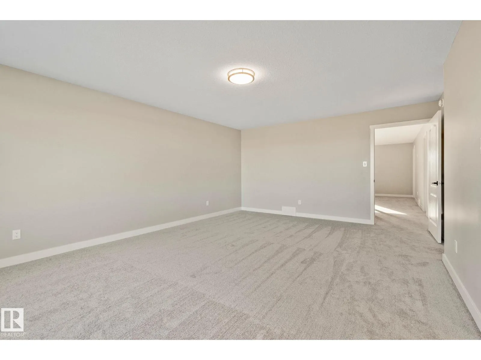 41 Savoy Cr