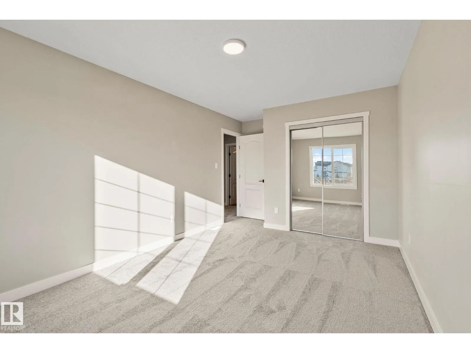 41 Savoy Cr