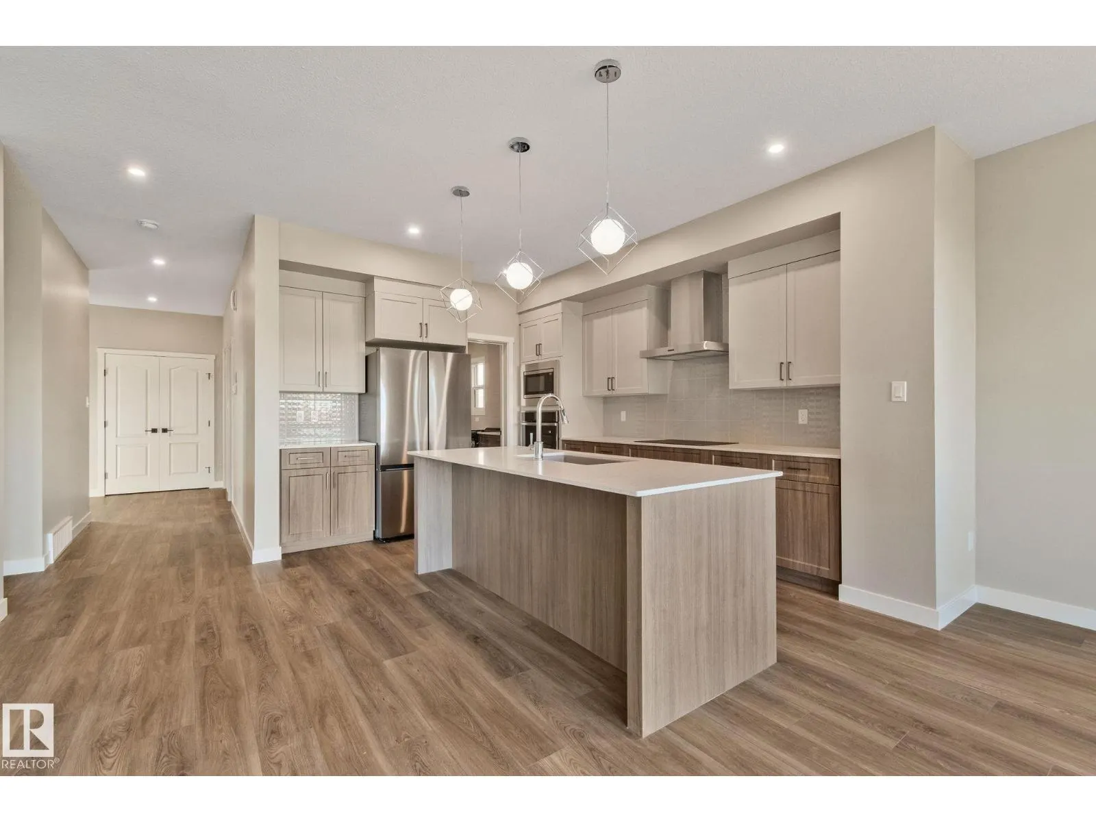 41 Savoy Cr