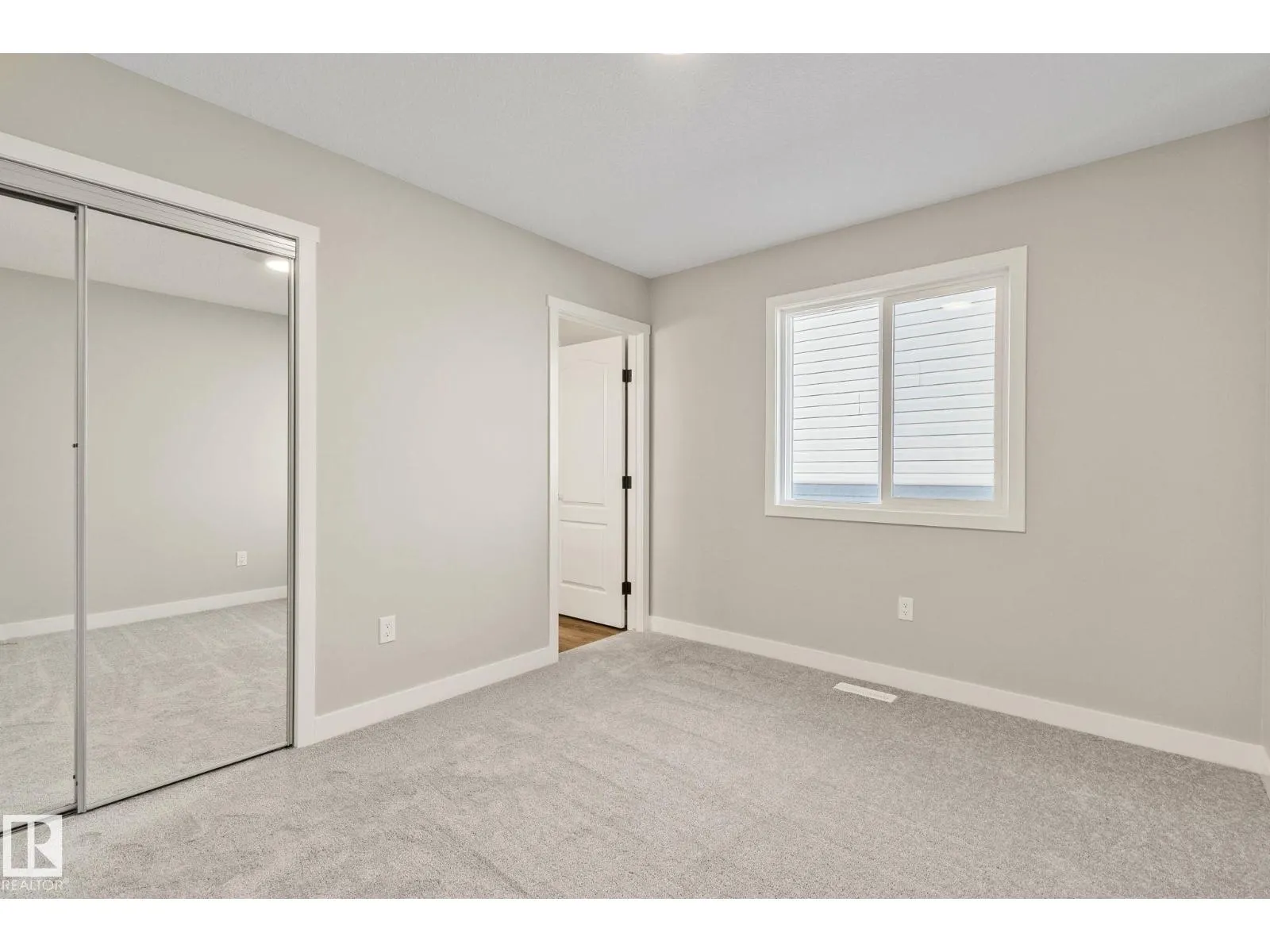 41 Savoy Cr
