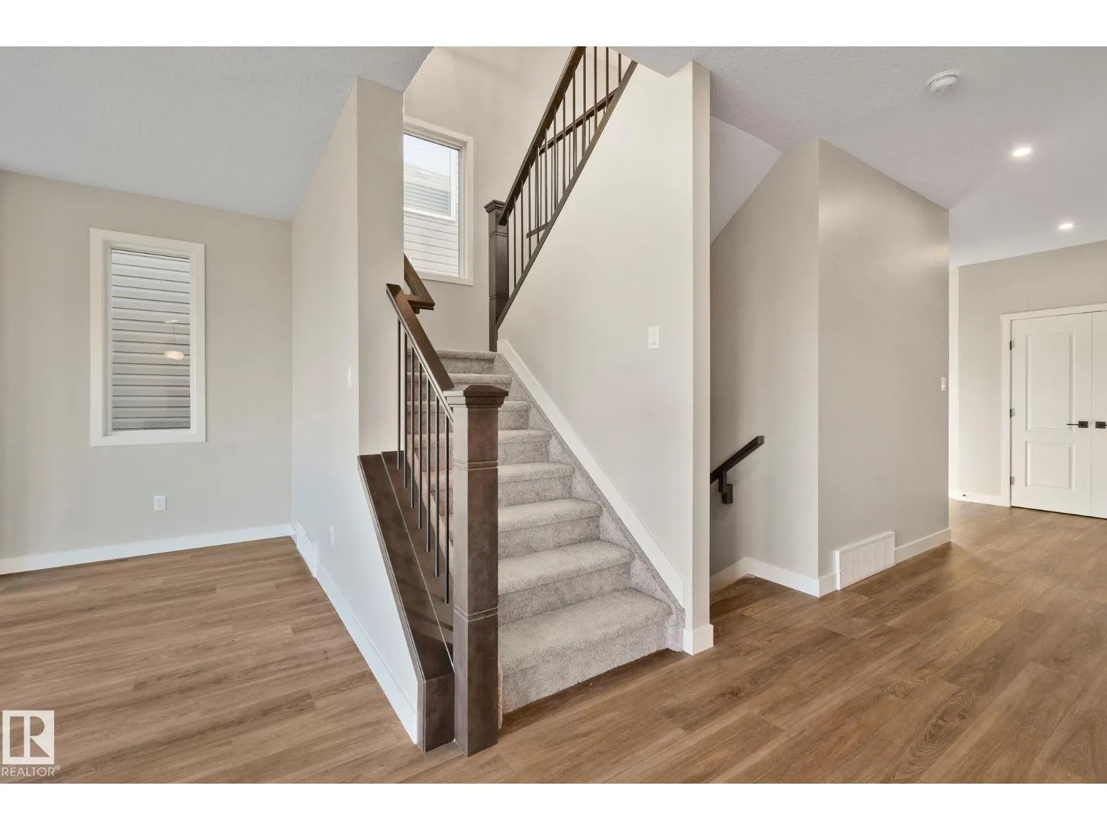 41 Savoy Cr