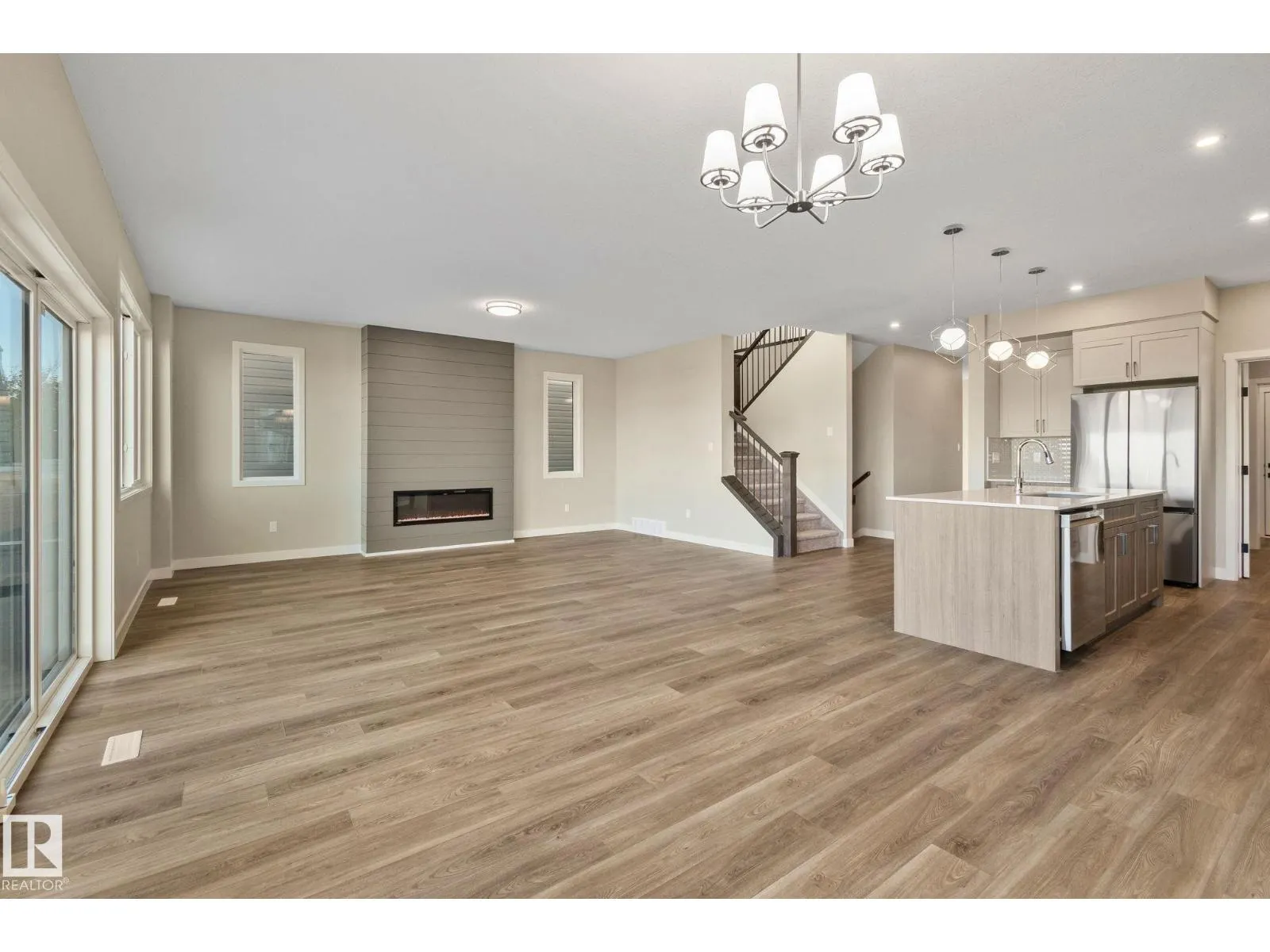 41 Savoy Cr