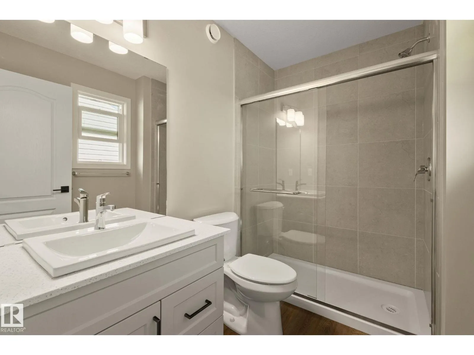 41 Savoy Cr