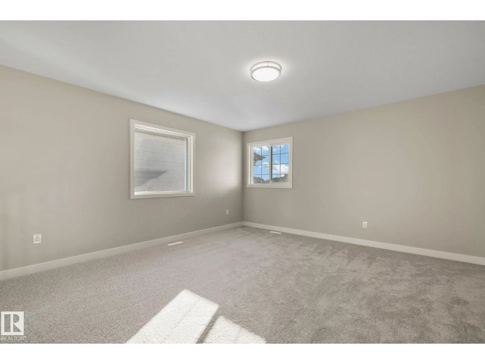 41 Savoy Cr