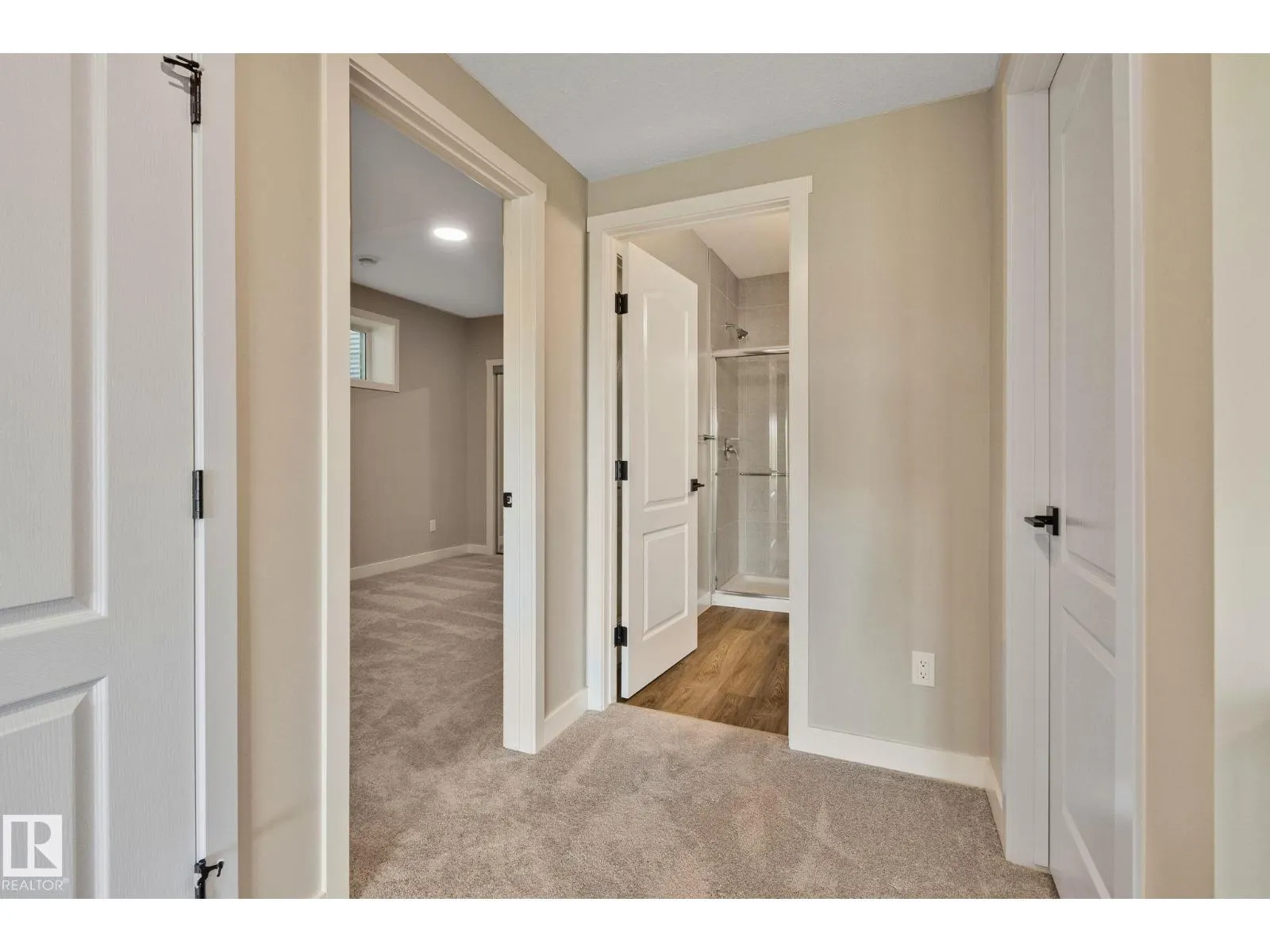 41 Savoy Cr