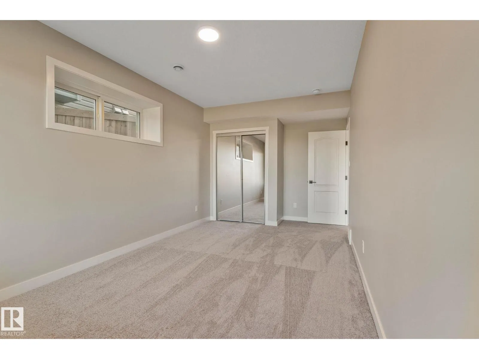 41 Savoy Cr