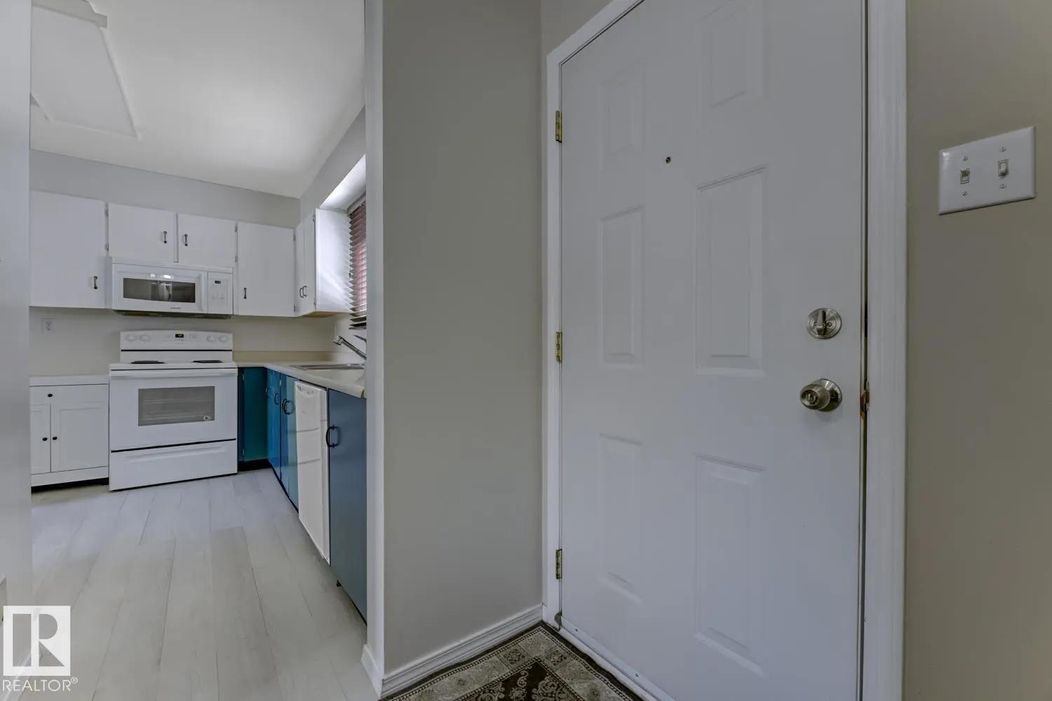 #33 15710 BEAUMARIS RD NW