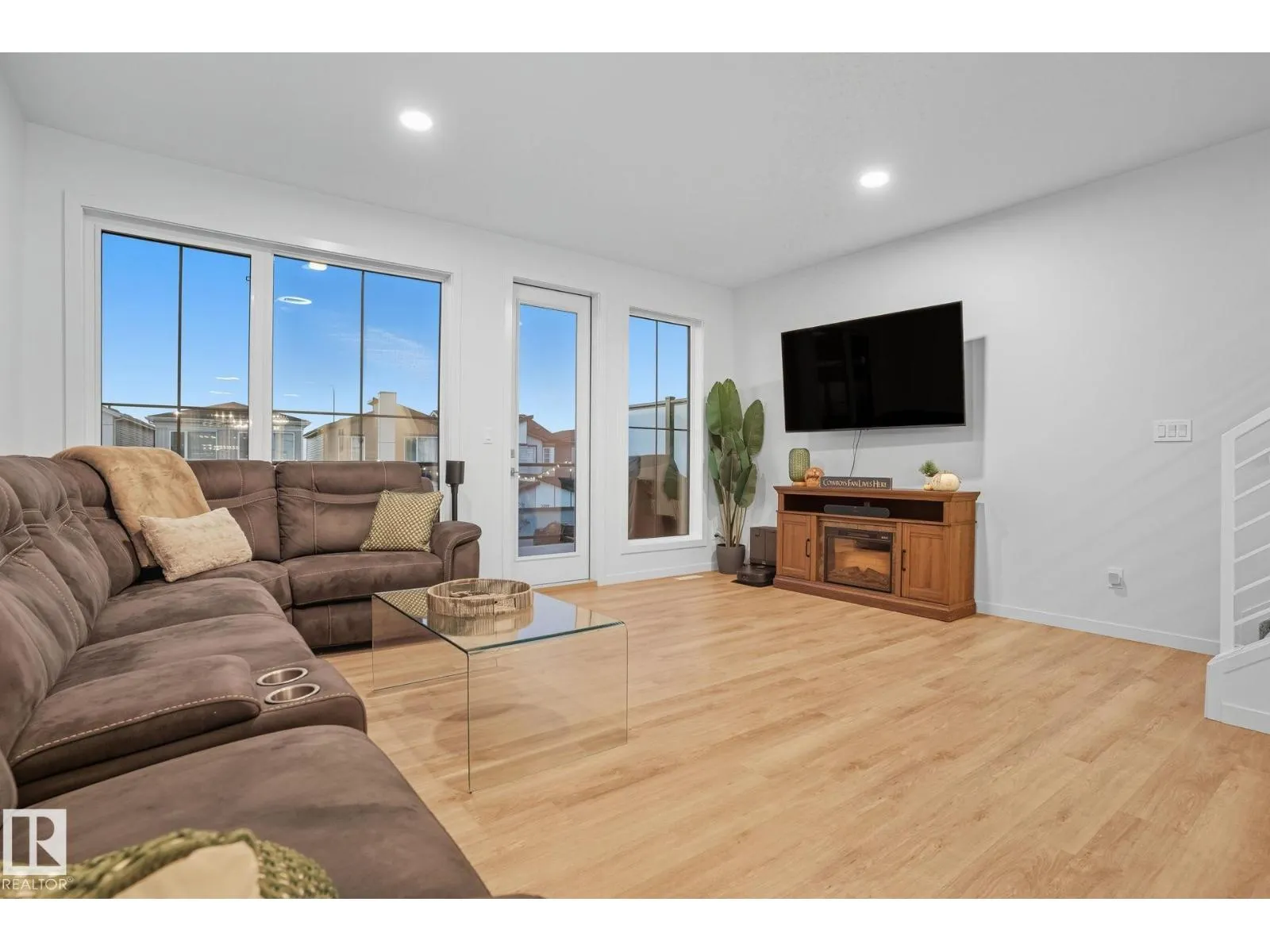 3302 KULAY WY SW