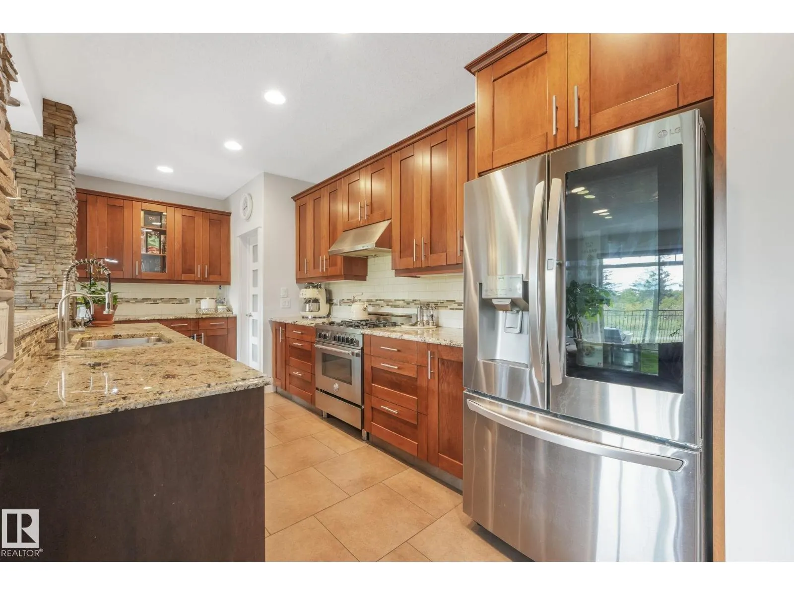 2441 BOWEN WD SW