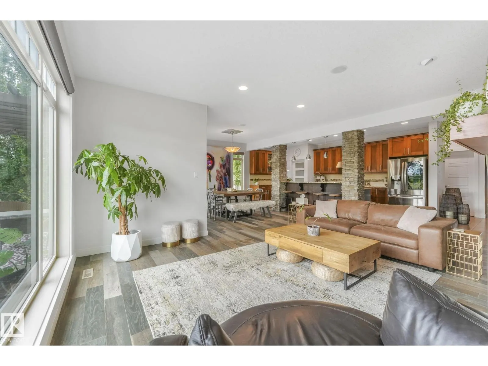 2441 BOWEN WD SW