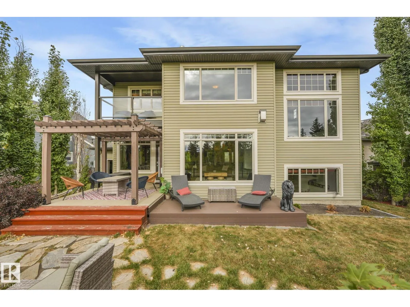 2441 BOWEN WD SW