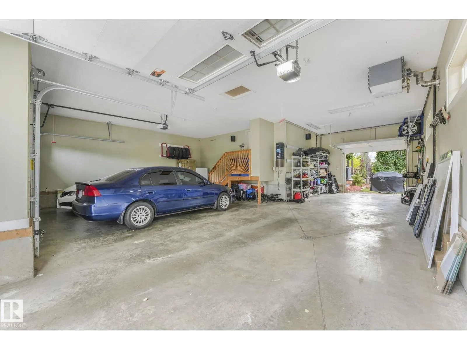 2441 BOWEN WD SW