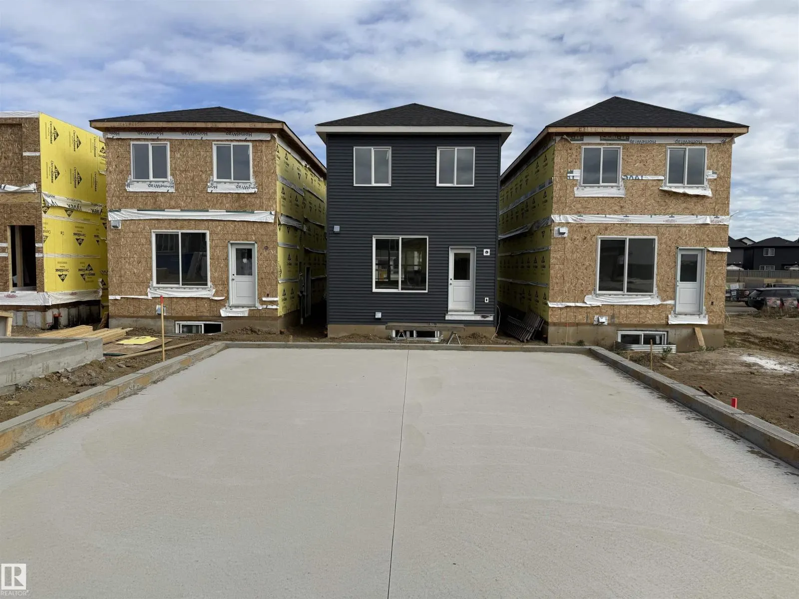 8108 228 ST NW