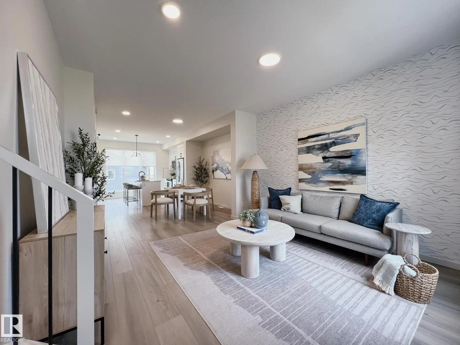 8108 228 ST NW