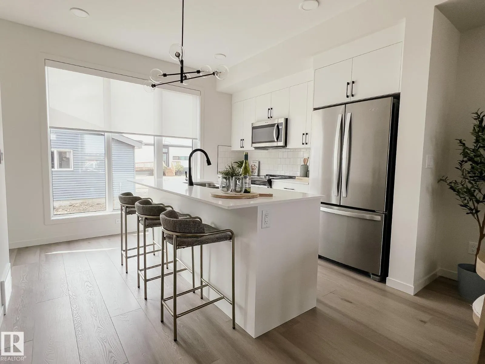 8108 228 ST NW
