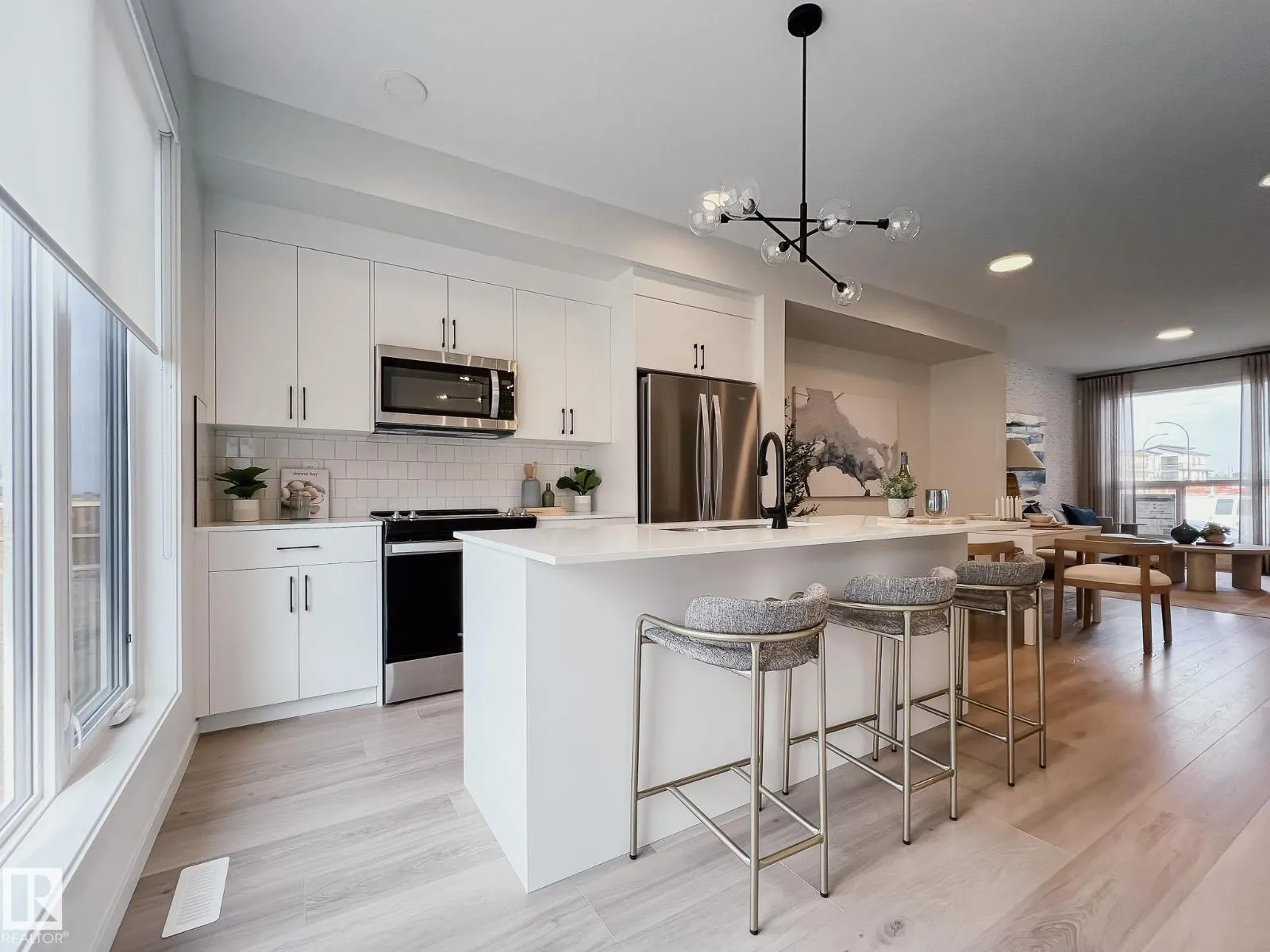 8108 228 ST NW