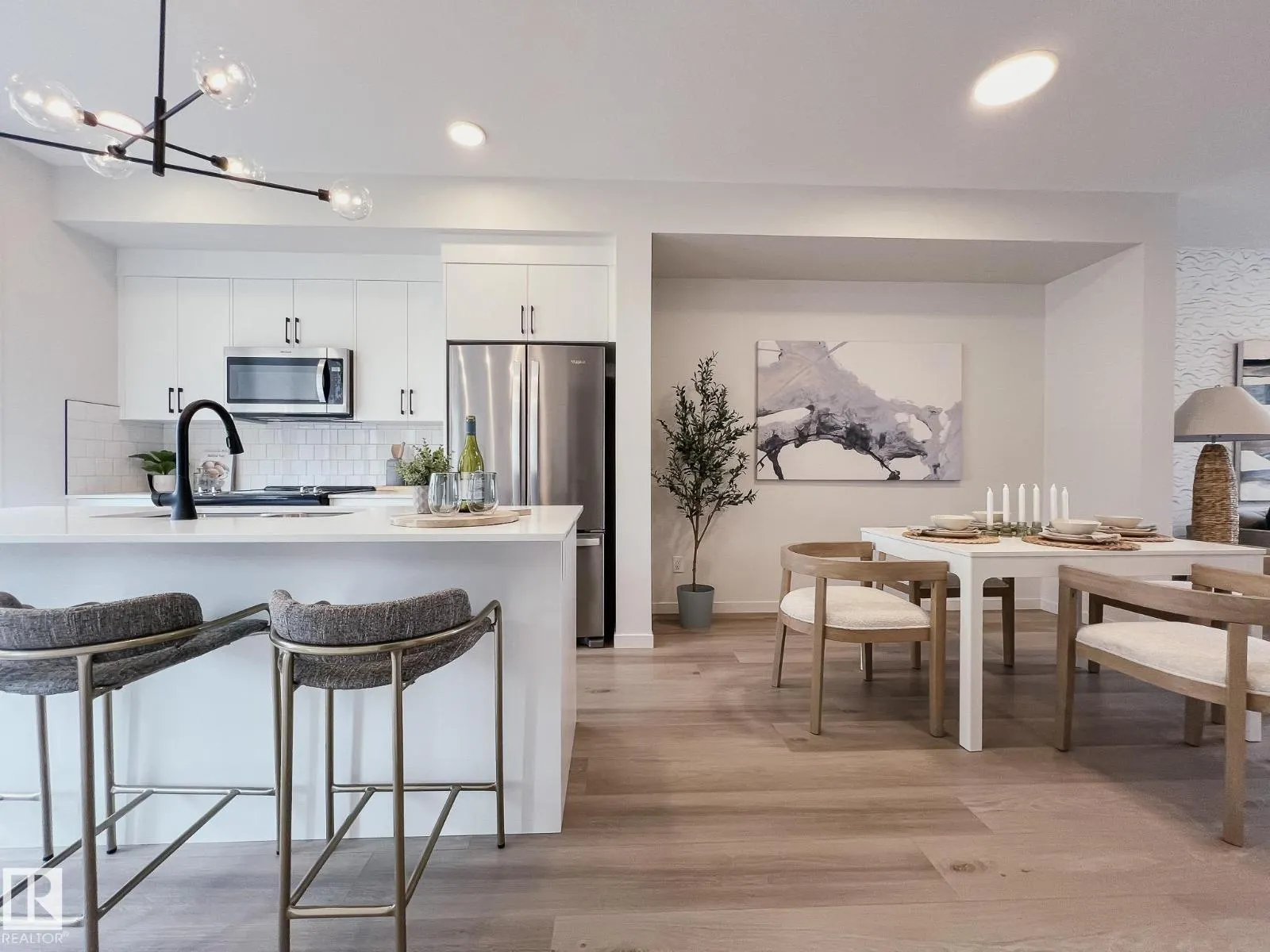8108 228 ST NW