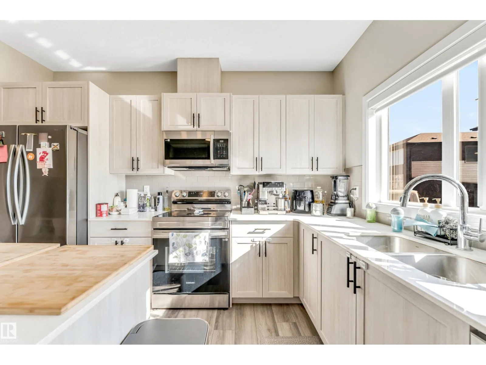 232 ORCHARDS BV SW