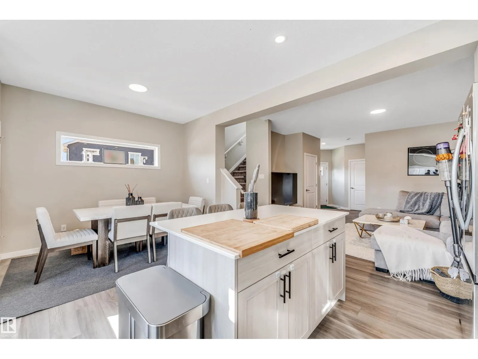 232 ORCHARDS BV SW