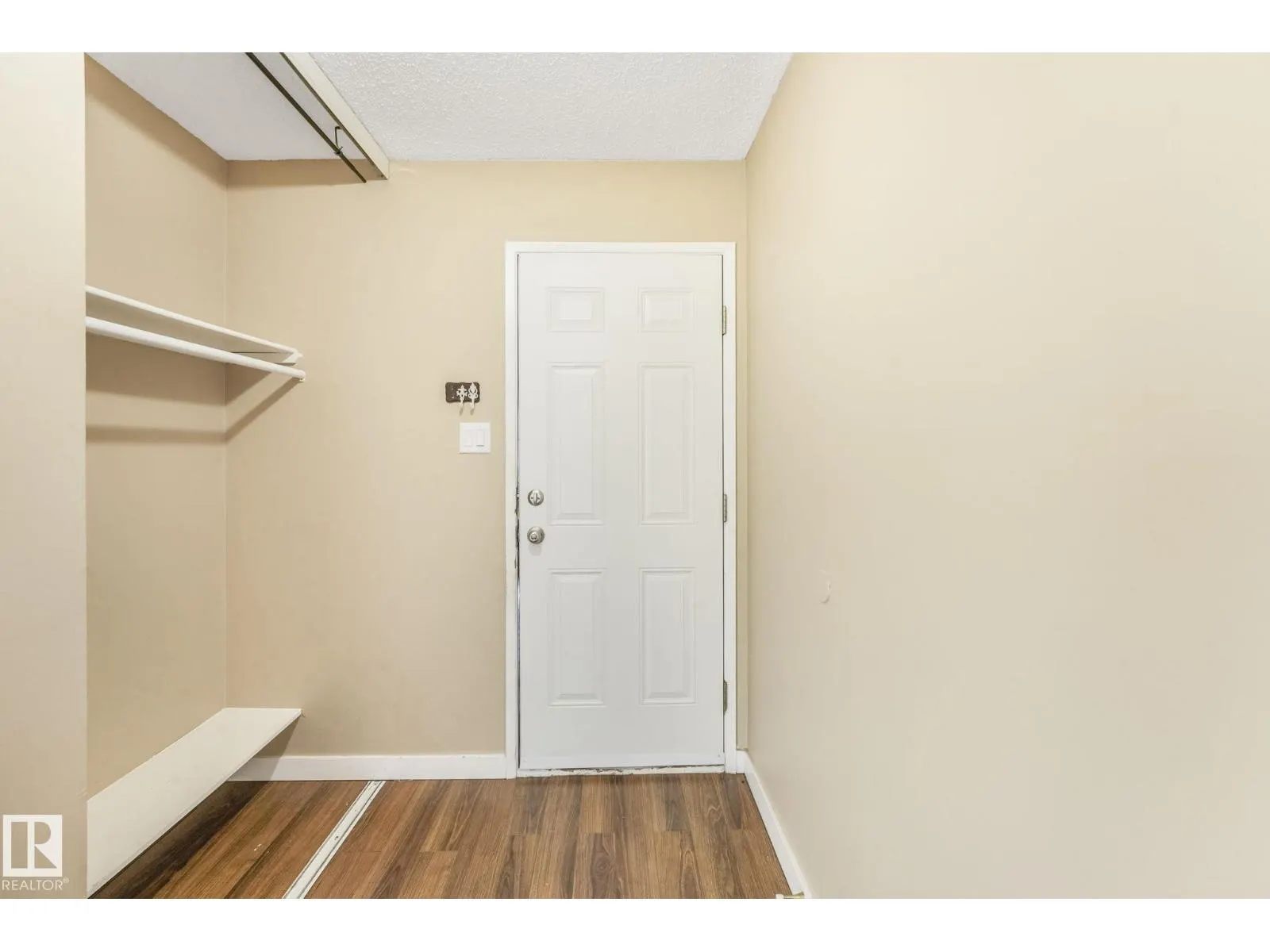 5 AMBERLY CO NW