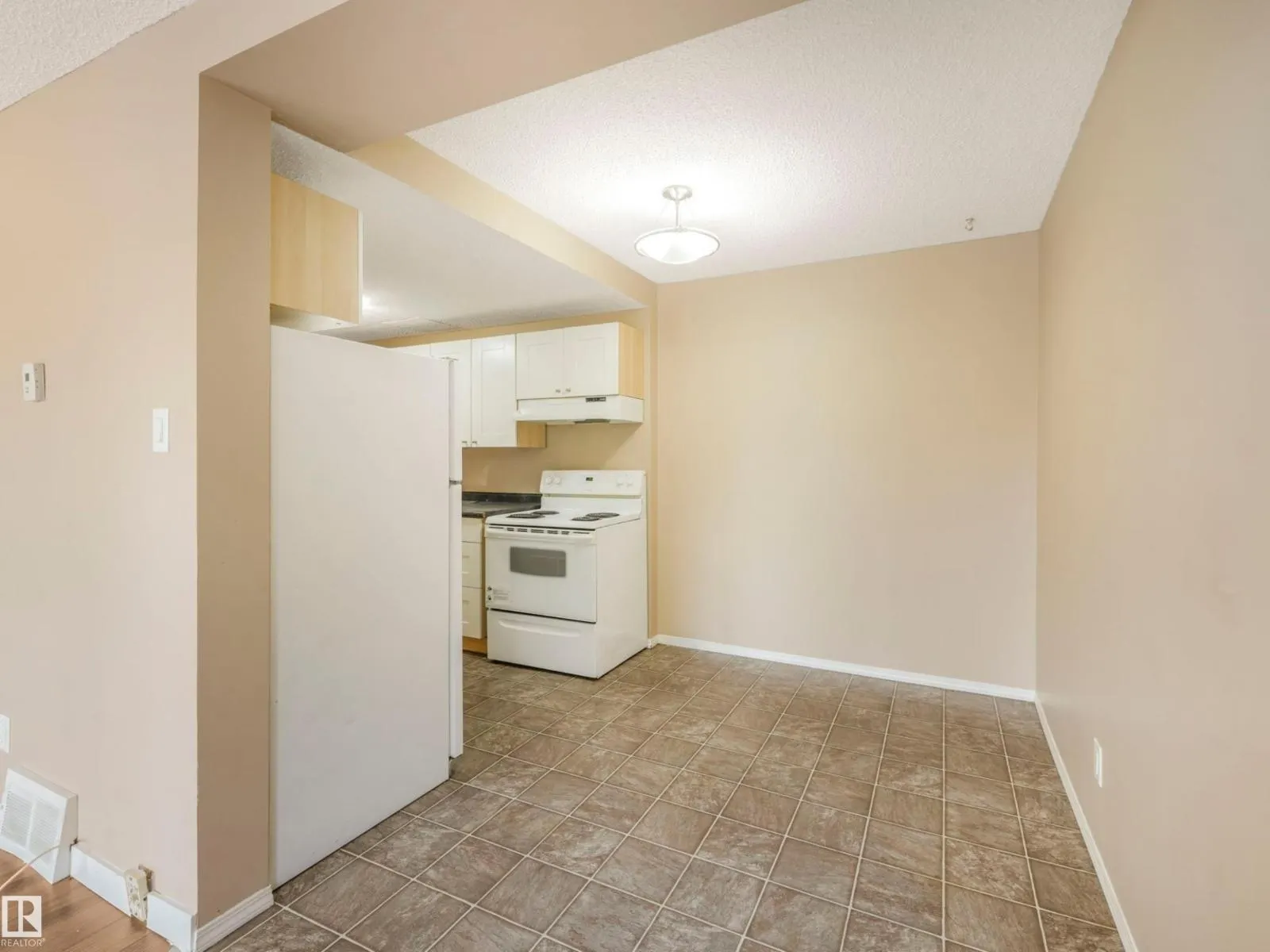 5 AMBERLY CO NW