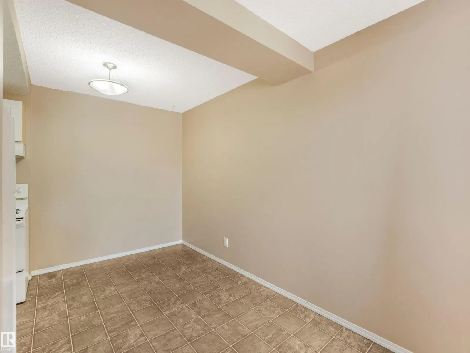 5 AMBERLY CO NW