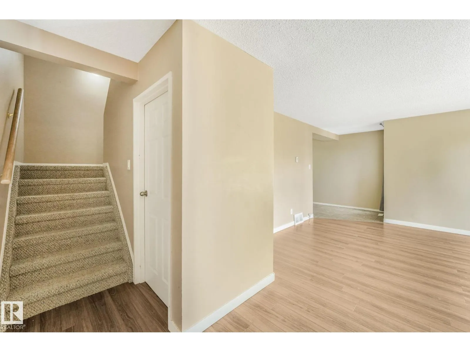5 AMBERLY CO NW